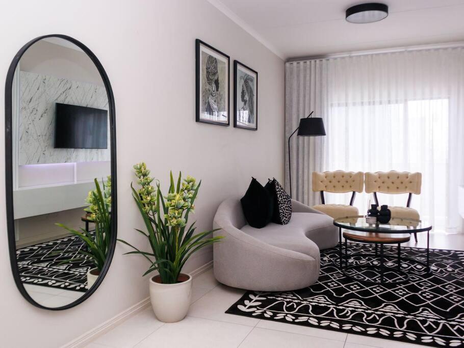 Luminant Escapes - With Power Backup Apartment Midrand