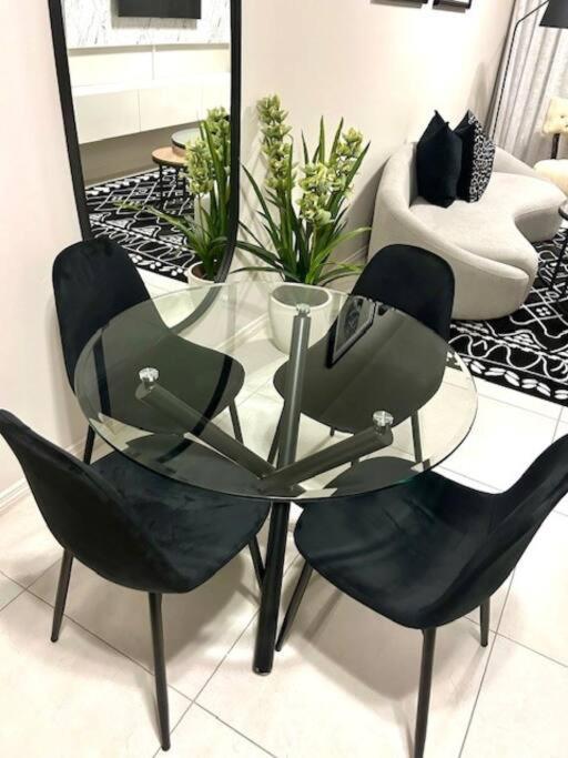 Luminant Escapes - With Power Backup * Midrand